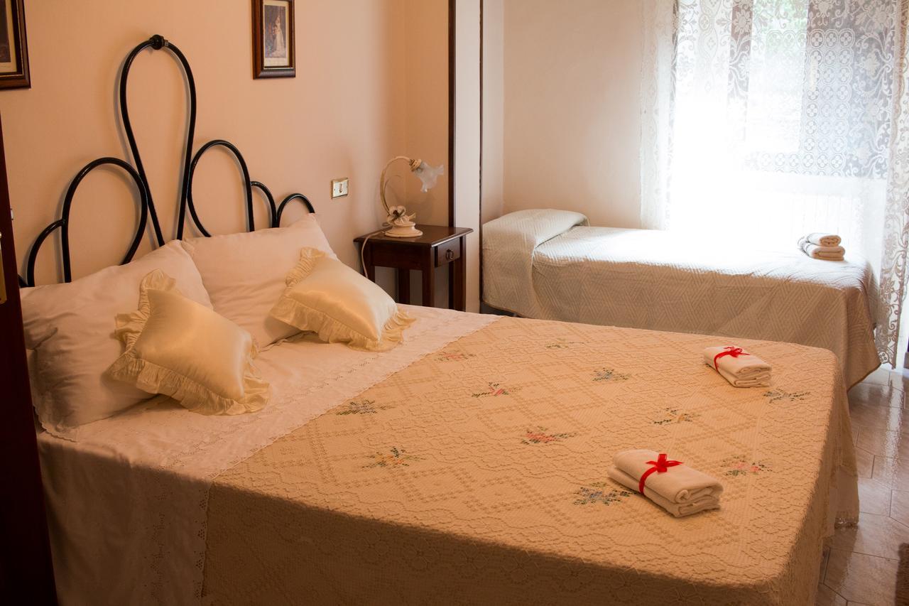 Bed and Breakfast Il Mughetto Челано Екстер'єр фото