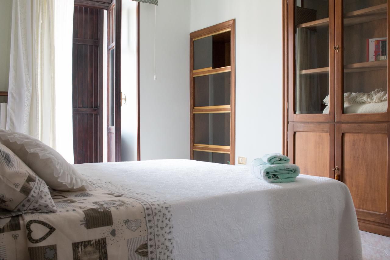 Bed and Breakfast Il Mughetto Челано Екстер'єр фото